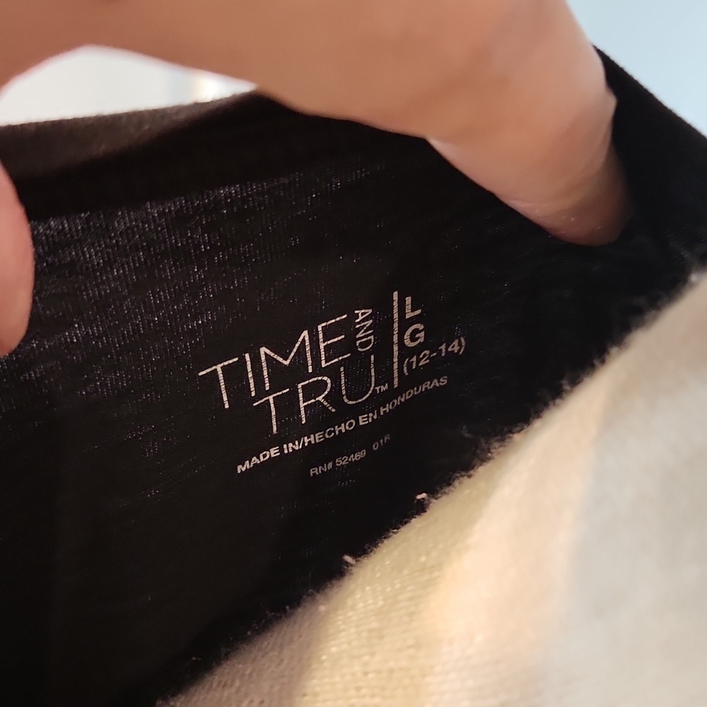 Time and Tru Black V-neck High-low Hem Relaxed Fit Basic Tee Shirt Top - Picture 6 of 6